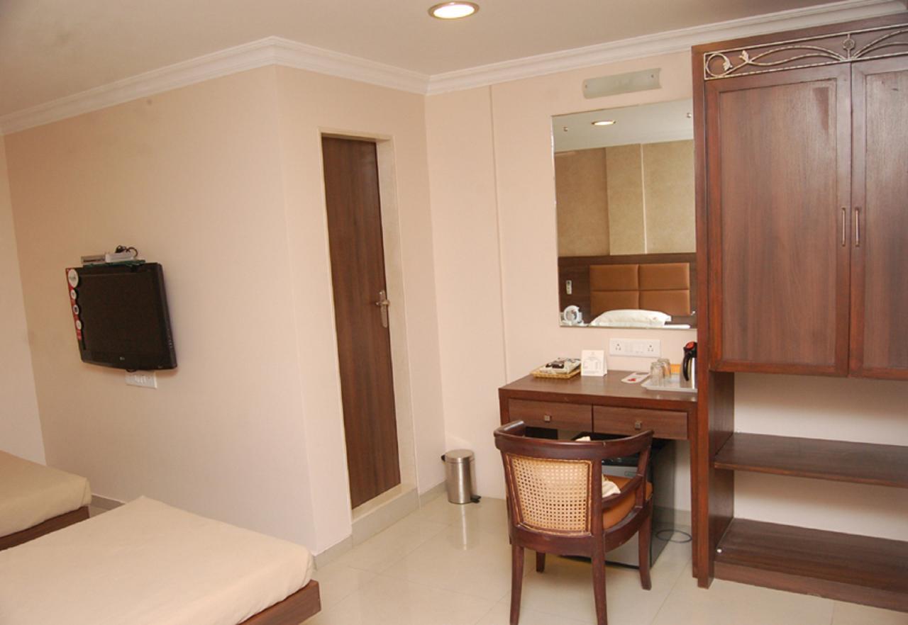 Haredia Hotel Bombaj Zewnętrze zdjęcie